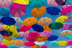 Des parapluies qui signifient la sécurité
